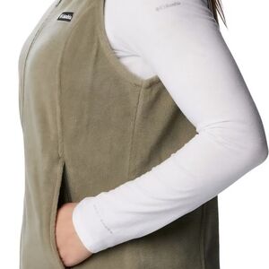 NWT Columbia Women's Sage Green Fleece Vest